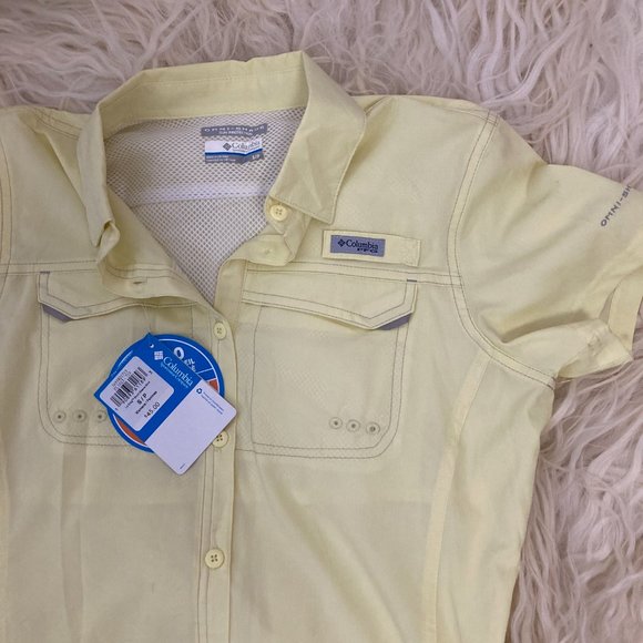 COLUMBIA Short Sleeve Button-Up Top - Picture 4 of 8